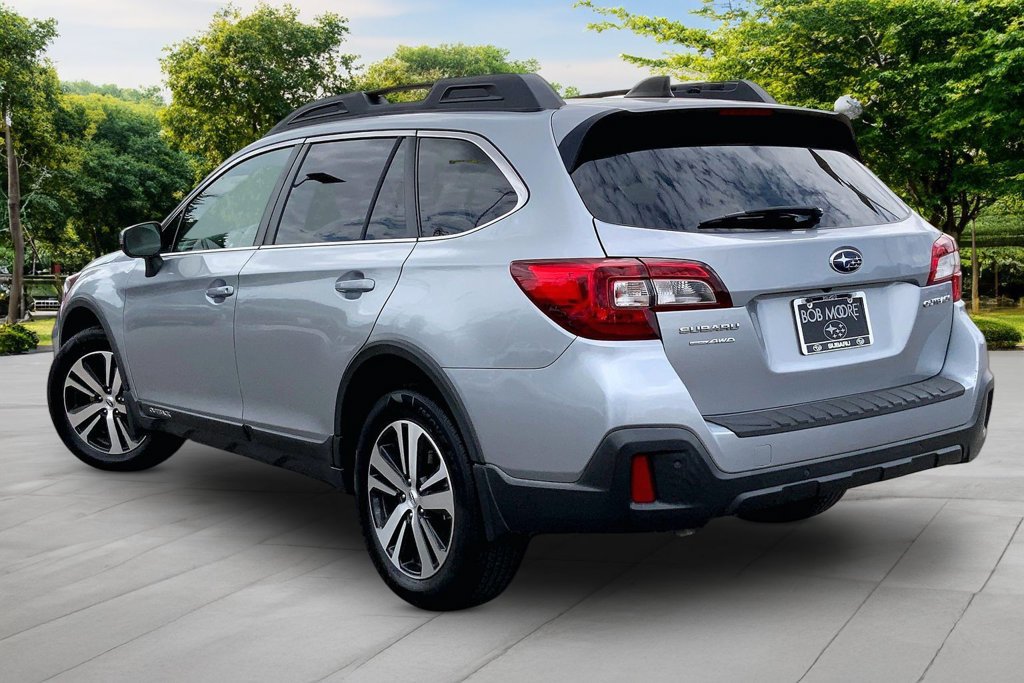 Used 2018 Subaru Outback 2.5i Limited AWD/4WD image 4