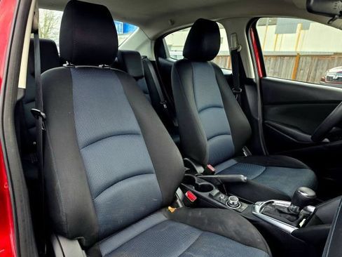 Used 2019 Toyota Yaris LE FWD image 28