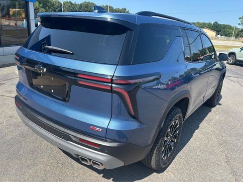 Used 2025 Chevrolet Traverse Z71 w/ Driver Confidence Package AWD/4WD image 11