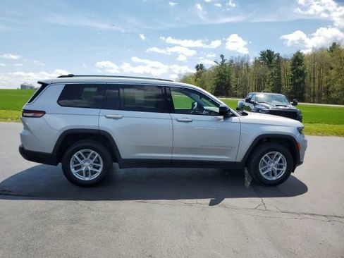 Used 2023 Jeep Grand Cherokee L Laredo w/ Luxury Tech Group I AWD/4WD image 6
