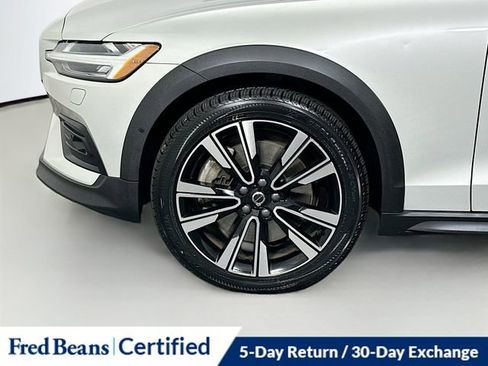 Used 2022 Volvo V60 T5 Cross Country w/ Advanced Package image 34
