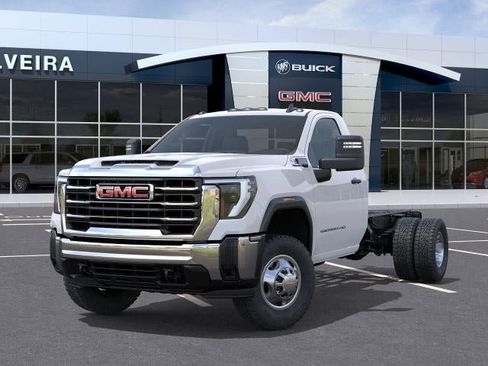 New 2026 GMC Sierra 3500 Pro w/ Convenience Package RWD image 33