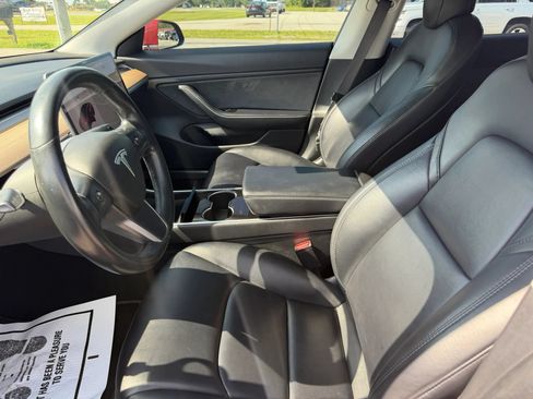 Used 2018 Tesla Model 3 Long Range RWD image 17