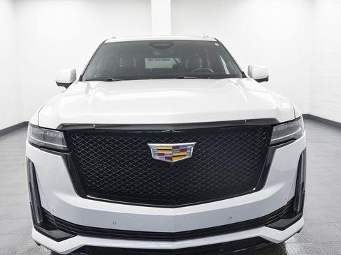 Used 2022 Cadillac Escalade Sport Platinum image 2