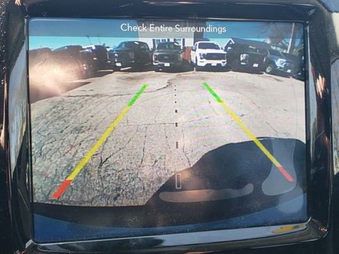 Used 2019 Jeep Cherokee Limited w/ Technology Group image 14