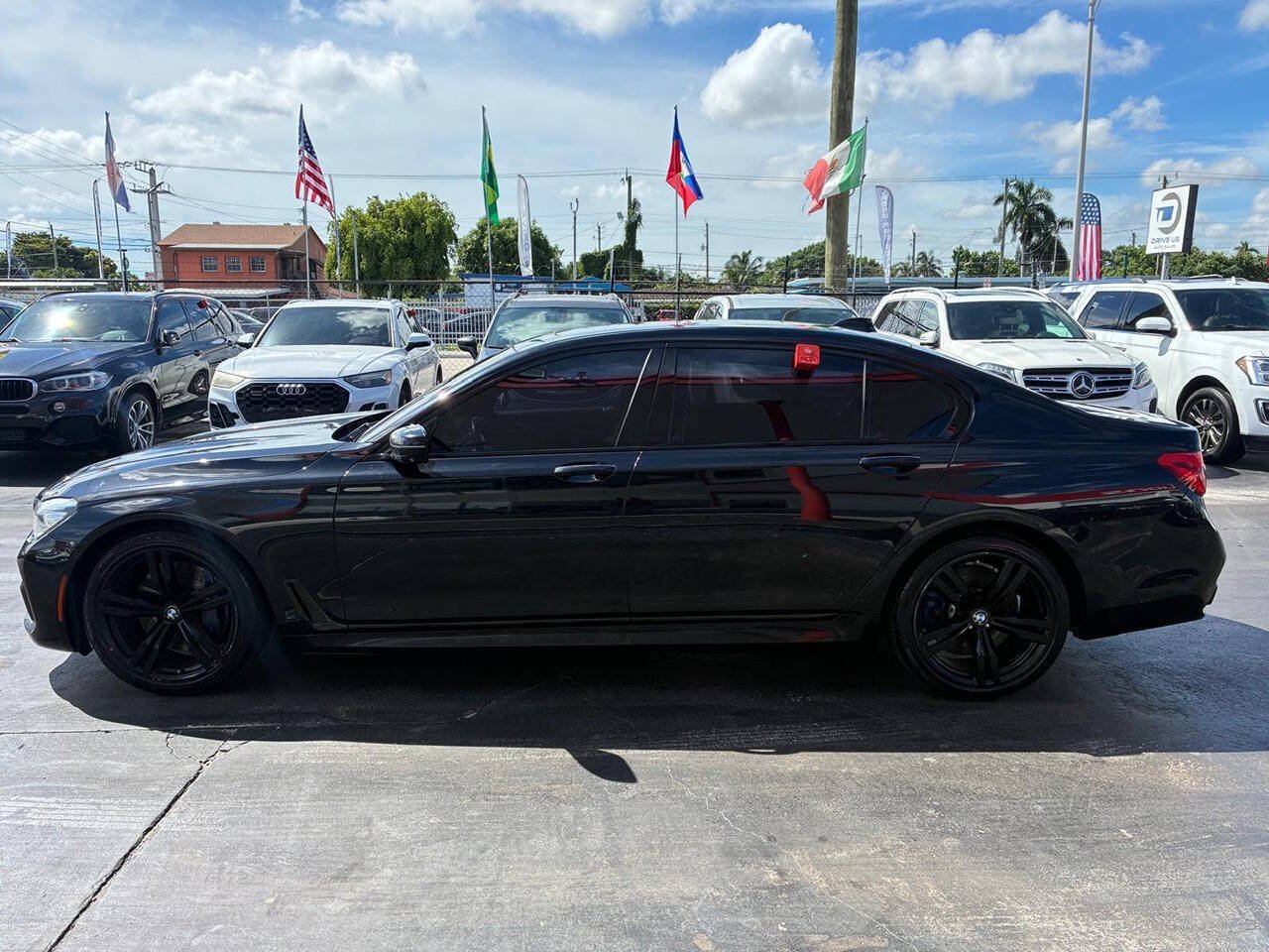 Used 2017 BMW 740i RWD image 8