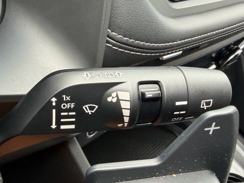 Used 2023 Nissan Rogue SV FWD image 26