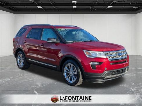 Used 2018 Ford Explorer XLT w/ Equipment Group 202A image 7