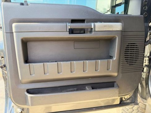 Used 2016 Ford F250 Lariat w/ Lariat Ultimate Package image 14