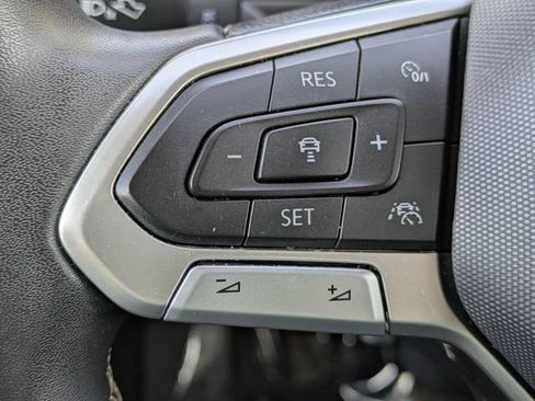 Used 2023 Volkswagen Tiguan SE FWD image 23