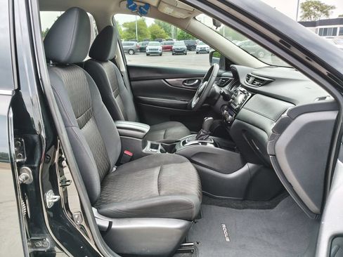 Used 2017 Nissan Rogue SV FWD image 11