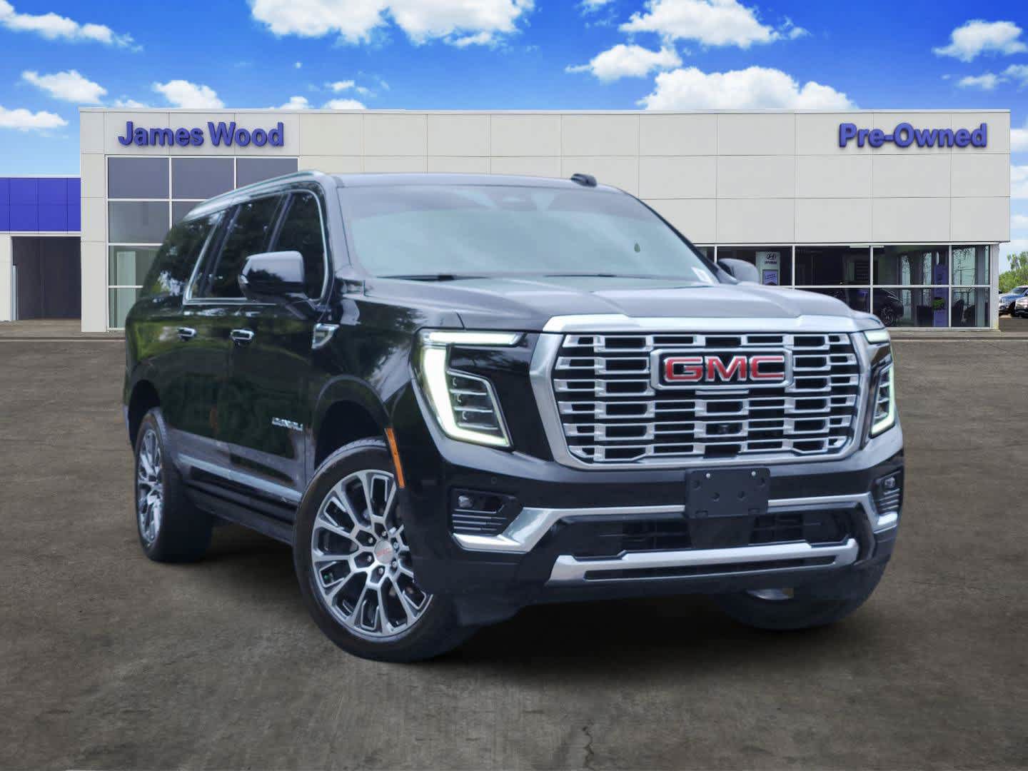 Used 2026 GMC Yukon XL Denali w/ Denali Reserve Package AWD/4WD image 3