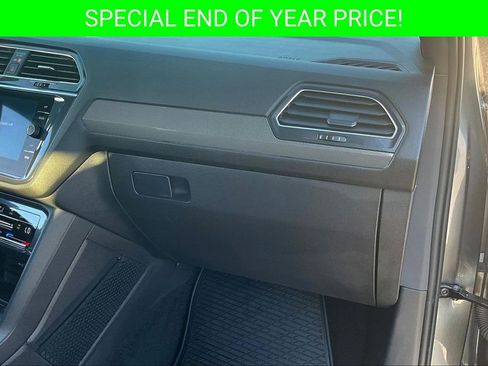 Used 2023 Volkswagen Tiguan SE R-Line image 25