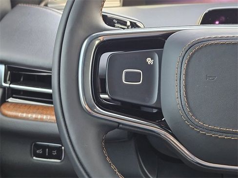 New 2025 Lincoln Navigator Black Label image 25