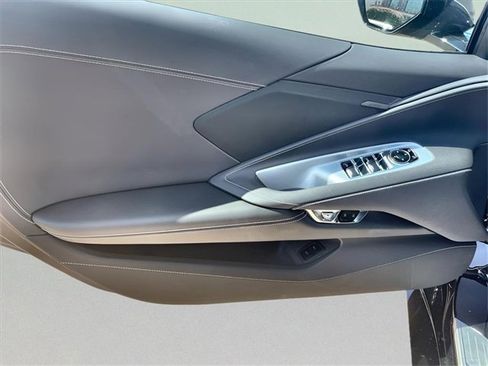 Used 2025 Chevrolet Corvette Stingray Convertible w/ 1LT image 12