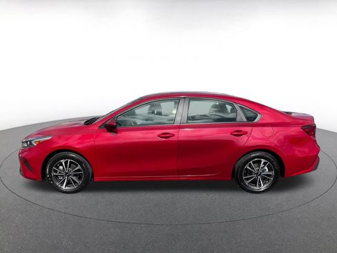 Used 2024 Kia Forte LXS image 9