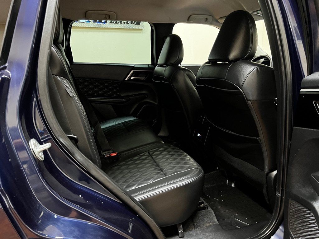Used 2022 Mitsubishi Outlander SEL FWD image 25