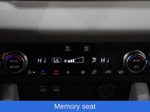 New 2025 Mitsubishi Outlander AWD image 17