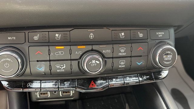 Used 2025 Dodge Durango GT AWD/4WD image 20