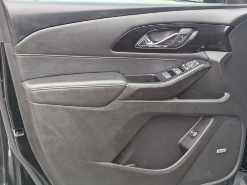 Certified 2023 Chevrolet Traverse RS image 11