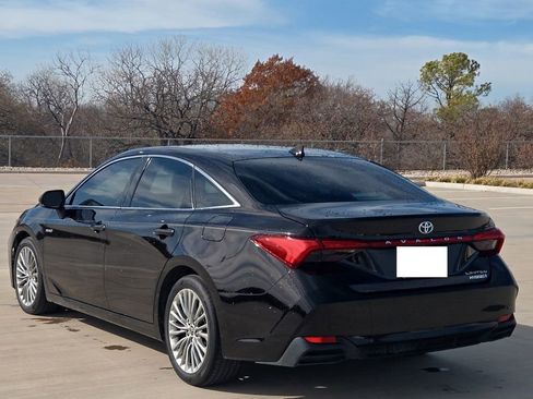 Used 2021 Toyota Avalon Limited w/ Advanced Safety Package image 5