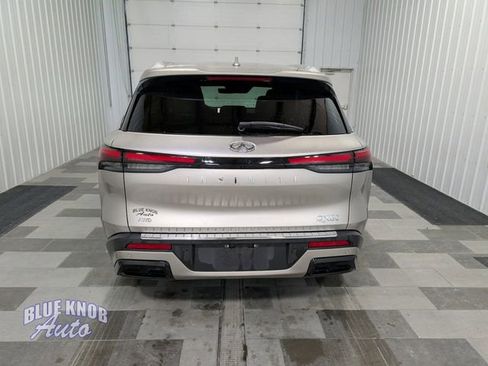 Used 2023 INFINITI QX60 Luxe w/ Vision Package image 3