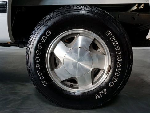 Used 1997 GMC Sierra 1500 4x4 Regular Cab w/ Marketing Option Pkg 3 image 38