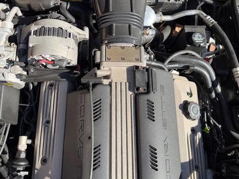 Used 1992 Chevrolet Corvette Coupe image 38