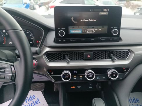 Used 2025 Acura Integra FWD image 12