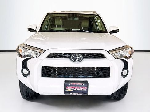 Used 2018 Toyota 4Runner SR5 Premium AWD/4WD image 4