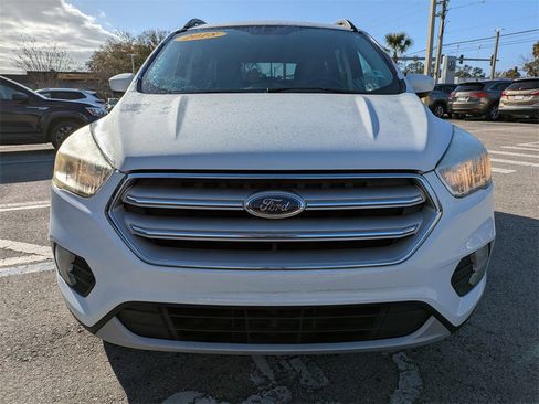 Used 2018 Ford Escape SE image 9