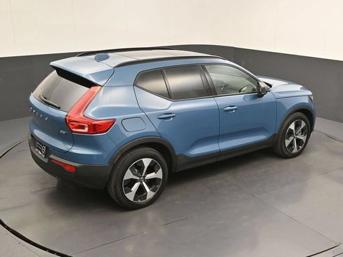Certified 2023 Volvo XC40 B5 Plus w/ Climate Package AWD/4WD image 25