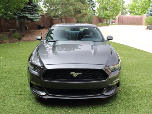 Used 2017 Ford Mustang Coupe RWD image 2