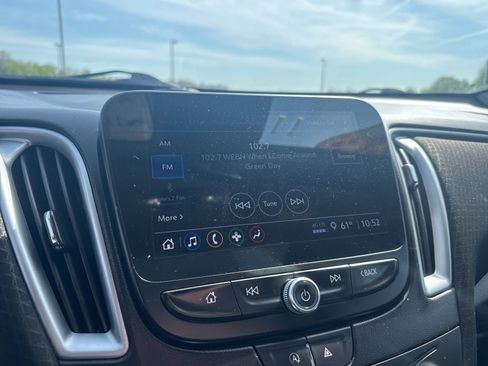 Used 2023 Chevrolet Malibu LT FWD image 30