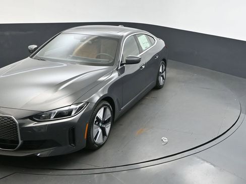 New 2025 BMW i4 eDrive40 w/ Premium Package RWD image 30