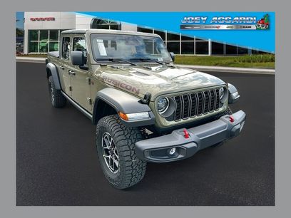 New 2026 Jeep Gladiator Rubicon w/ Dual Top Group