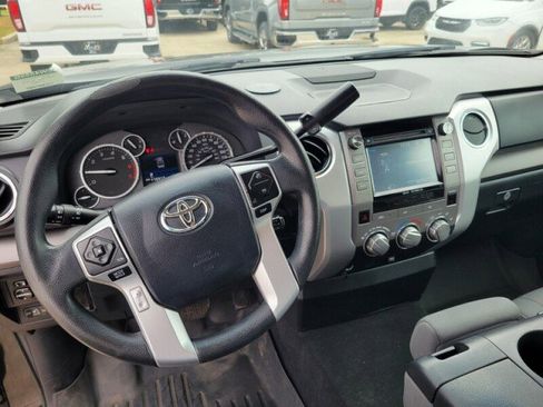 Used 2016 Toyota Tundra SR5 image 16