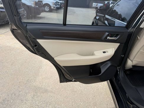 Used 2017 Subaru Legacy 2.5i Limited AWD/4WD image 15