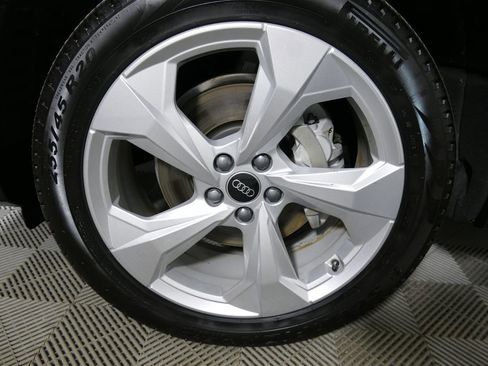 Certified 2025 Audi Q5 2.0T Premium AWD/4WD image 25