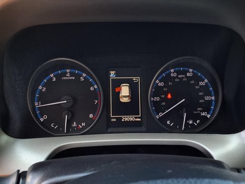 Used 2018 Toyota RAV4 LE w/ All Weather Liner Package FWD image 15