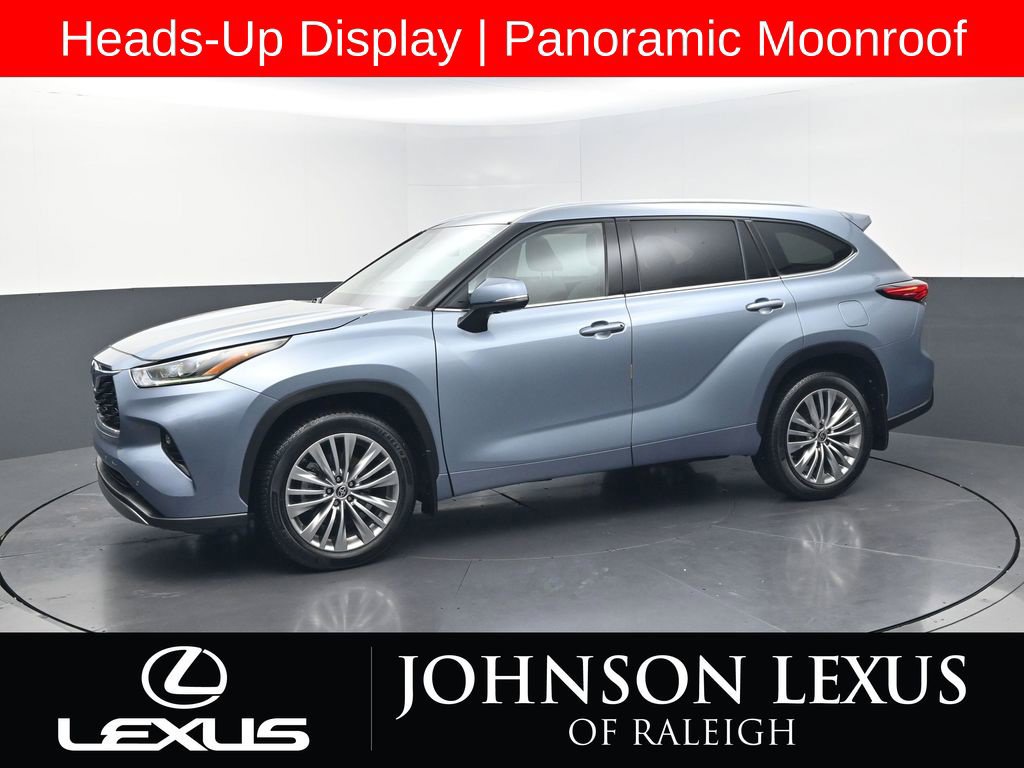 Used 2021 Toyota Highlander Platinum AWD/4WD image 2