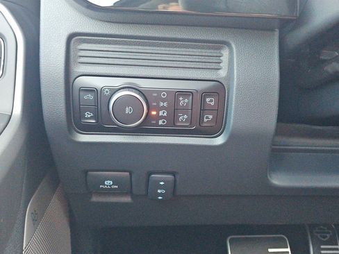 Used 2026 Ford F250 Lariat w/ Black Appearance Package AWD/4WD image 19