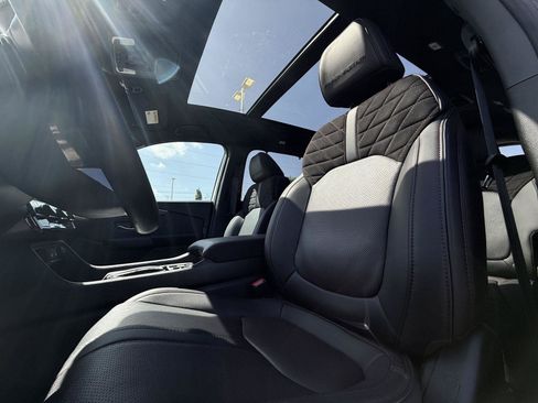 Certified 2026 Honda Pilot Black Edition image 10