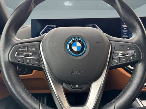 Used 2023 BMW i4 eDrive35 w/ Premium Package image 16