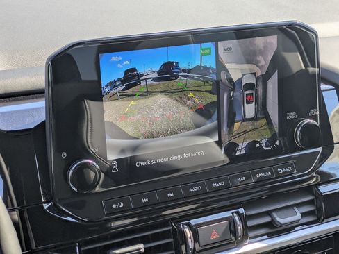 New 2025 Nissan Pathfinder SL image 20