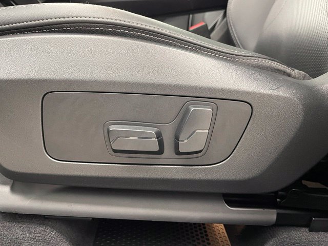 Used 2025 BMW X1 xDrive28i AWD/4WD image 10