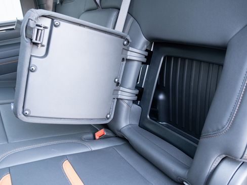 Used 2025 GMC Sierra 2500 AT4 w/ AT4 Premium Plus Package image 21