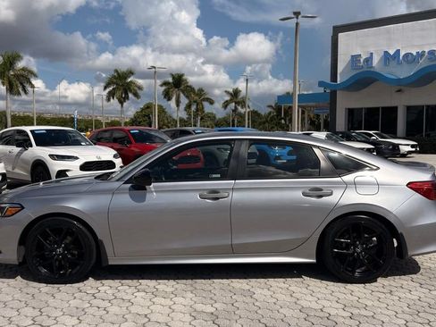 Used 2024 Honda Civic Sport image 3