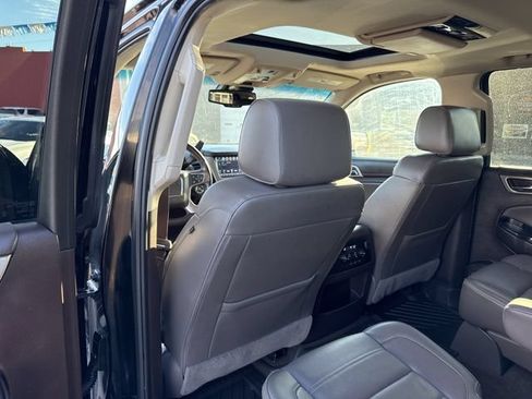 Used 2018 GMC Yukon Denali w/ Denali Ultimate Package AWD/4WD image 29