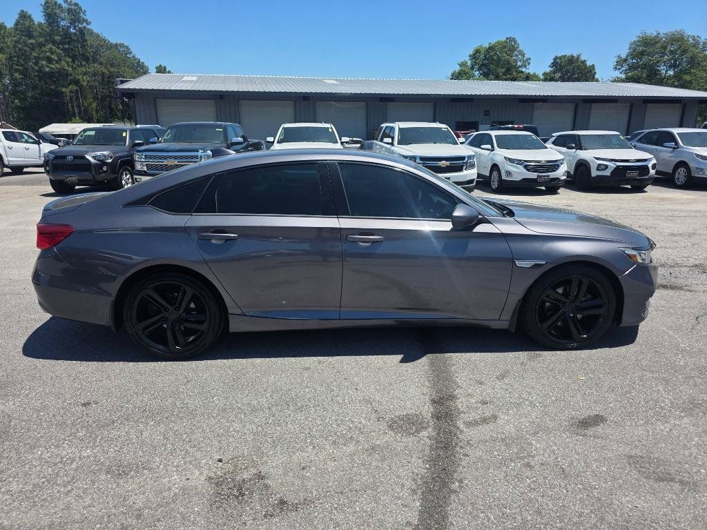 Used 2018 Honda Accord Sport image 4